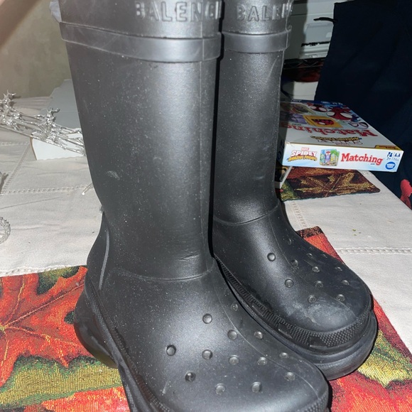 Balenciaga x Crocs Boots - Picture 2 of 11